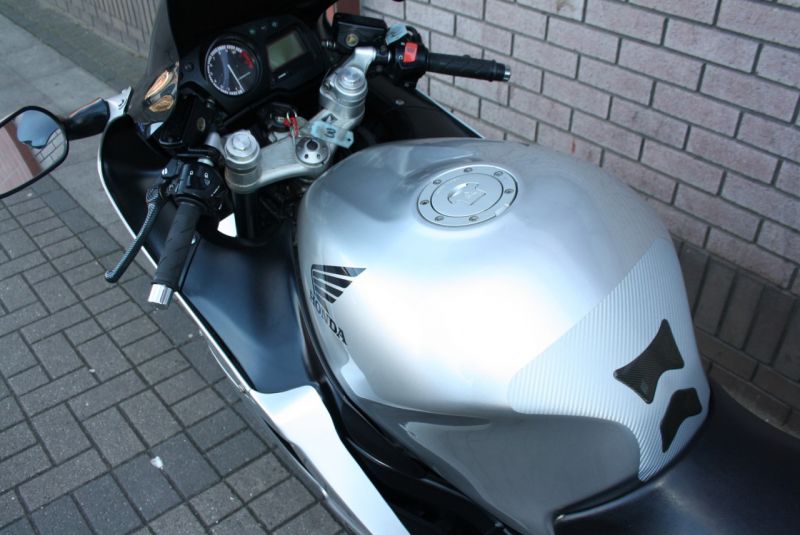 2004 Honda CBR1100 XX Blackbird image 5