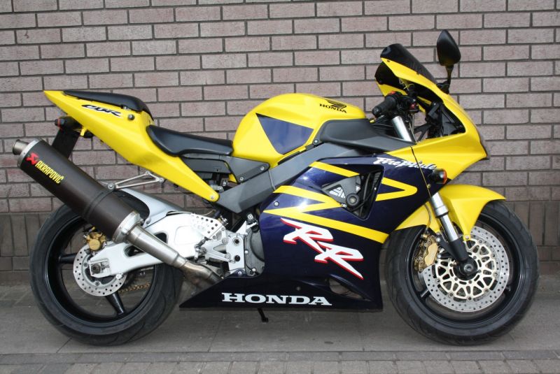 2002 Honda CBR900RR-2 image 1