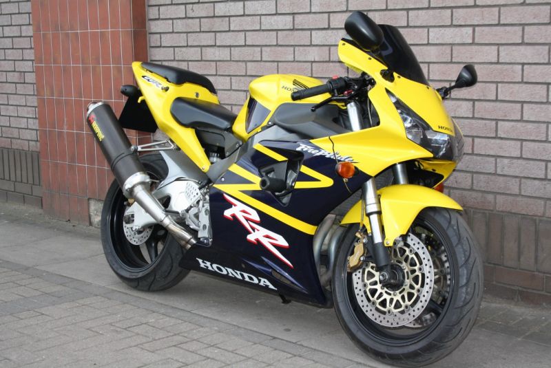 2002 Honda CBR900RR-2 image 2