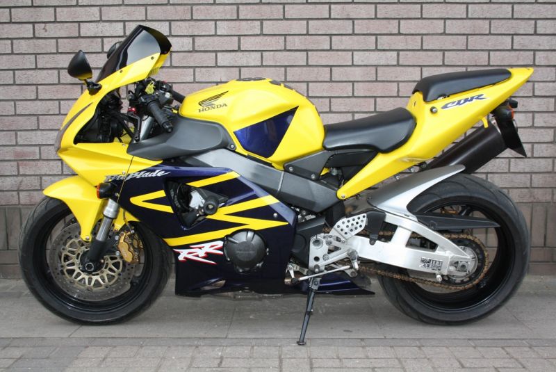 2002 Honda CBR900RR-2 image 3