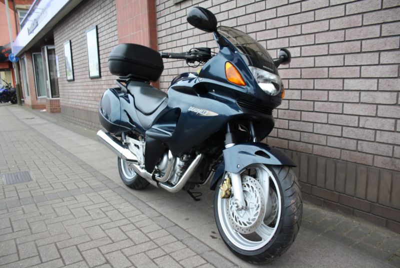 2001 Honda NT650 V Deauville image 2