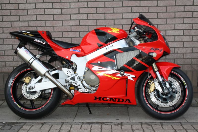 2000 Honda VTR1000 SP1 image 1
