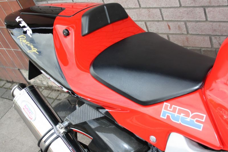 2000 Honda VTR1000 SP1 image 9