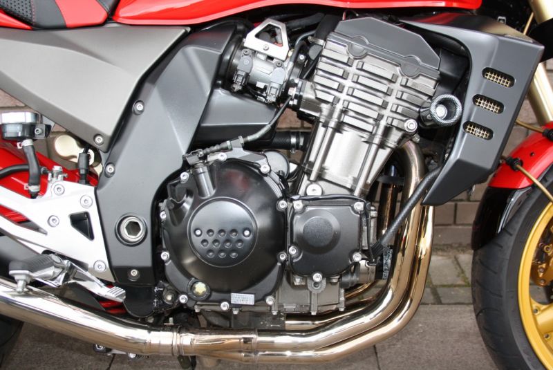 2004 Kawasaki Z1000 image 9