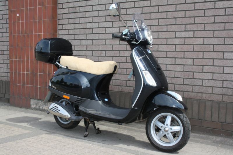 2006 Piaggio Vespa LX50 image 2