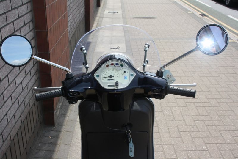 2006 Piaggio Vespa LX50 image 6