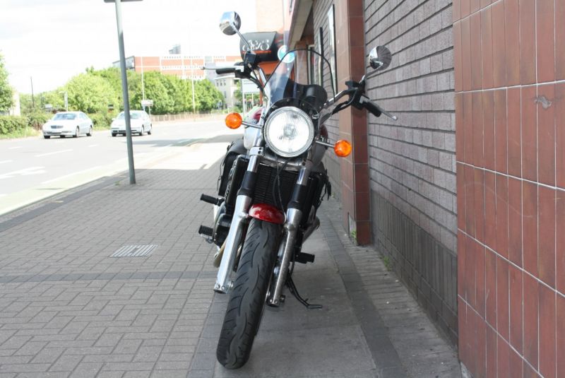 2001 Triumph Legend TT image 4