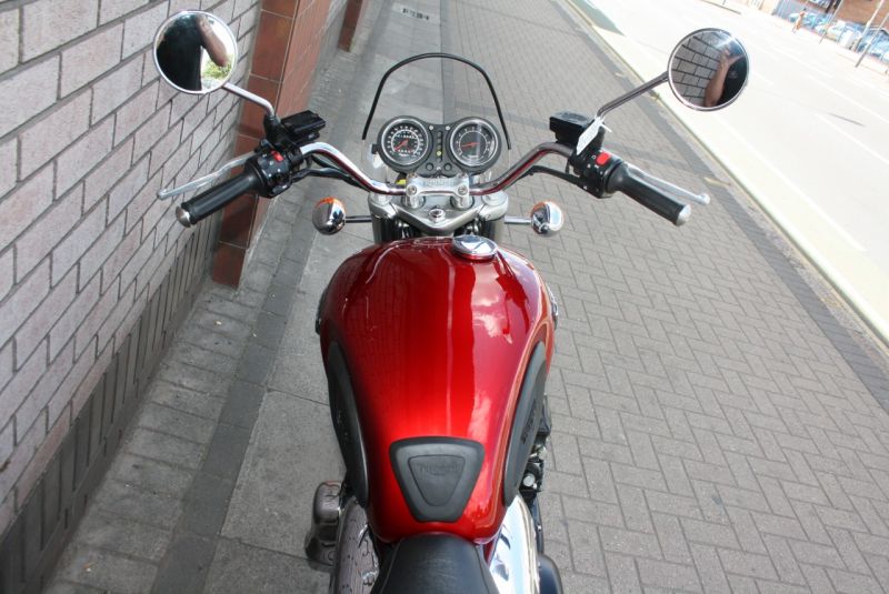 2001 Triumph Legend TT image 7