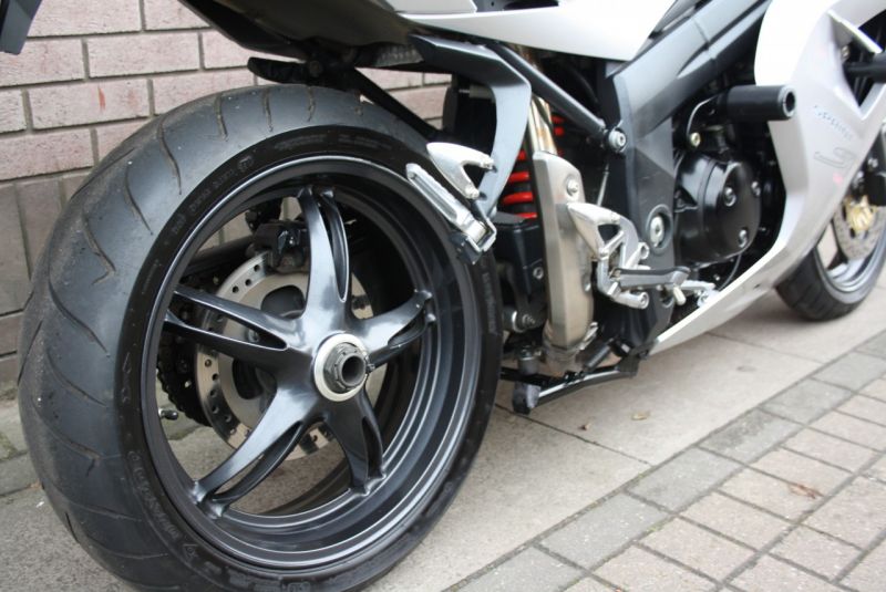 2007 Triumph Sprint ST 1050 image 7