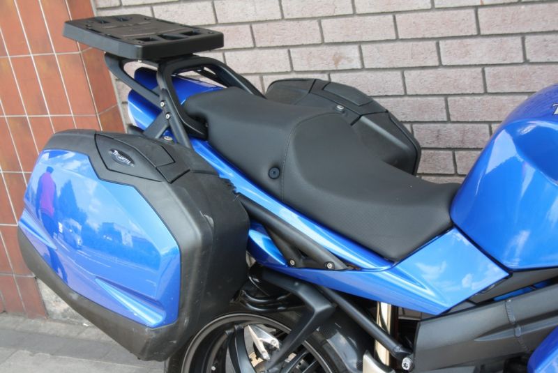 2007 Triumph Sprint ST 1050 image 9