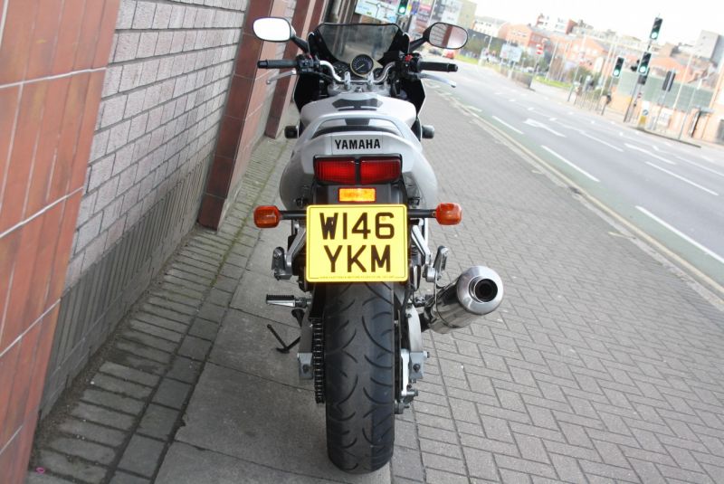 2000 Yamaha FZS600 Fazer image 5