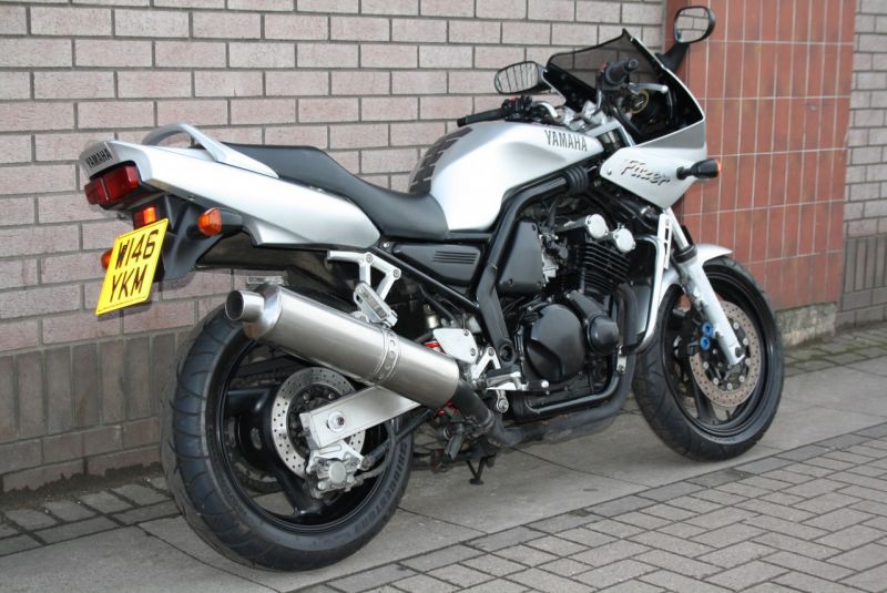 2000 Yamaha FZS600 Fazer image 6