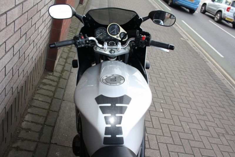 2000 Yamaha FZS600 Fazer image 7