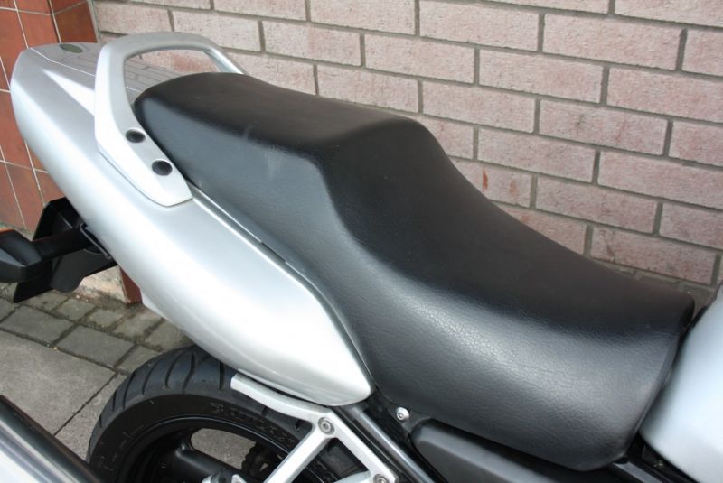 2000 Yamaha FZS600 Fazer image 10