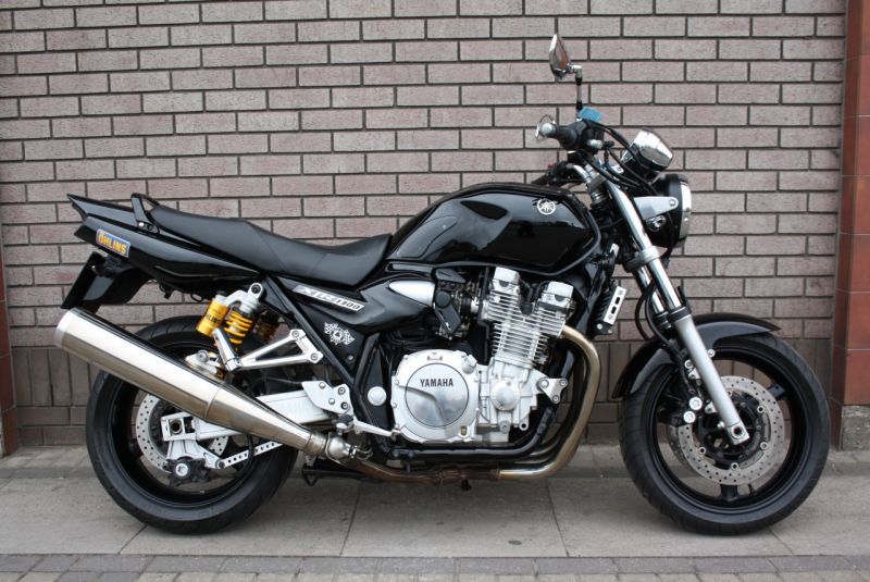 2013 Yamaha XJR 1300 image 1