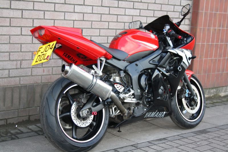 2004 Yamaha YZF R6 image 6