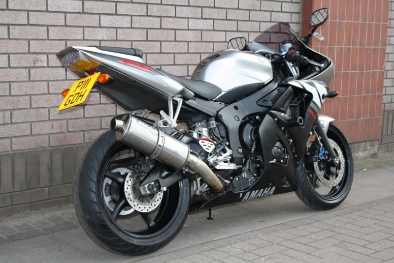 2003 Yamaha YZF R6 image 6