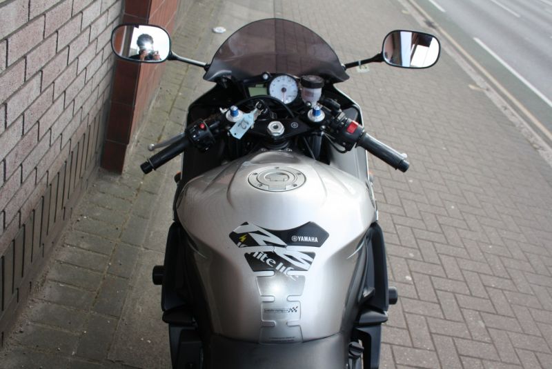 2003 Yamaha YZF R6 image 7