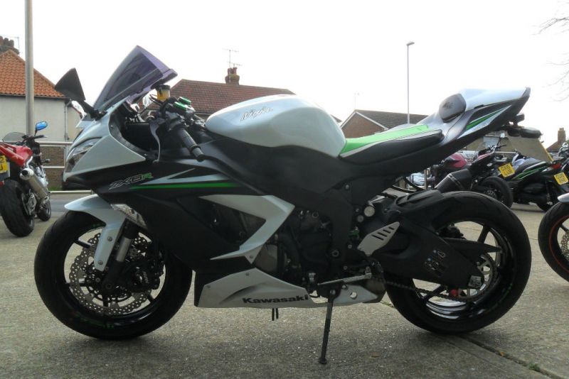 2014 Kawasaki ZX-6R Ninja 636 image 2