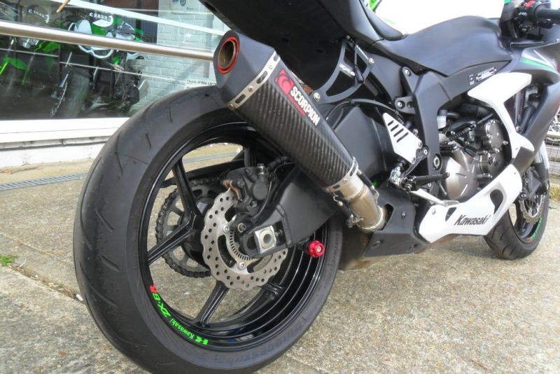 2014 Kawasaki ZX-6R Ninja 636 image 3