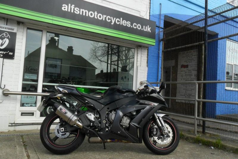 2015 Kawasaki ZX-10R 1000 Ninja image 1