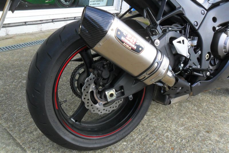 2015 Kawasaki ZX-10R 1000 Ninja image 3