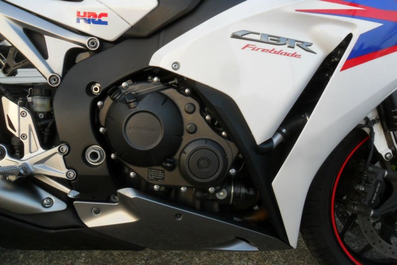2012 Honda CBR1000RR Fireblade image 3
