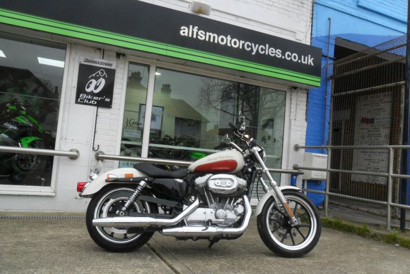 2012 Harley-Davidson Sportster 900 XL image 1