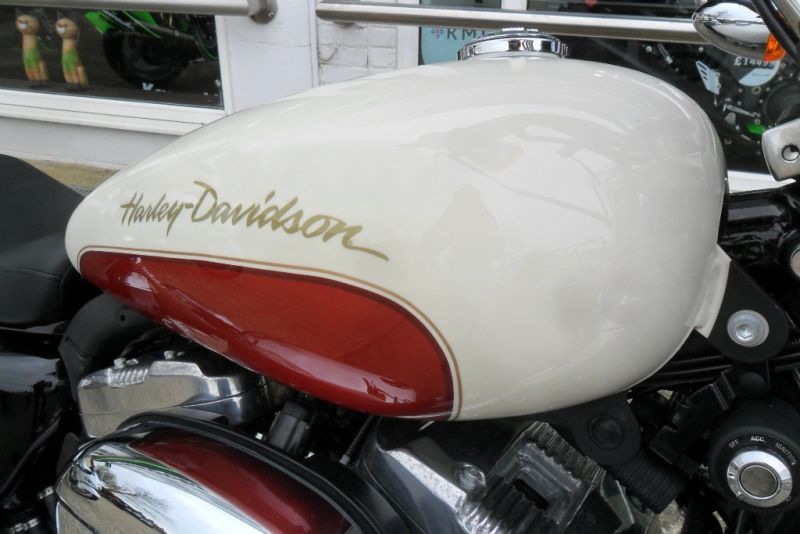 2012 Harley-Davidson Sportster 900 XL image 3