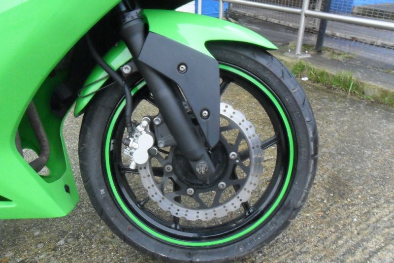 2011 Kawasaki Ninja 250 R image 5