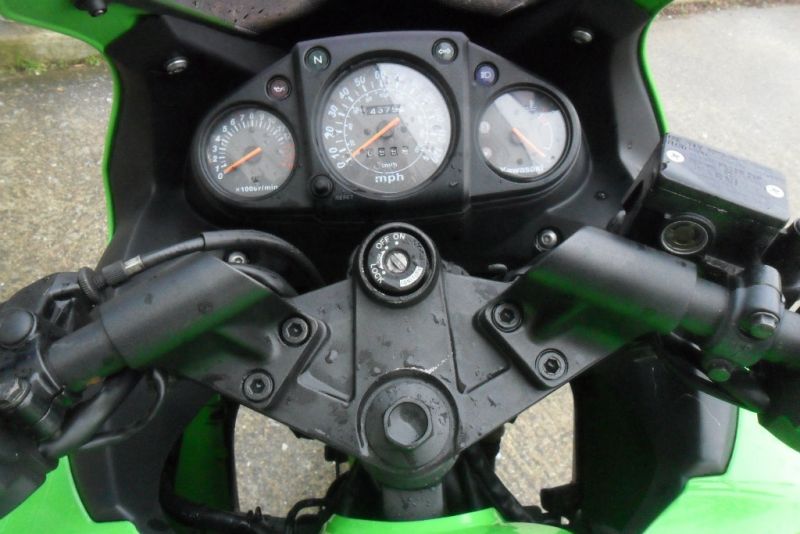 2011 Kawasaki Ninja 250 R image 7