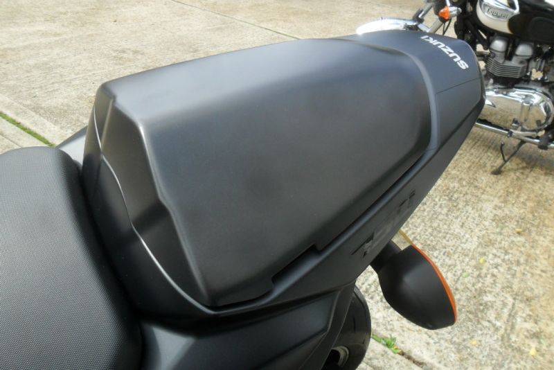 2014 Suzuki GSR750 Z Naked image 6