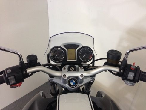 2011 BMW R1200R image 3