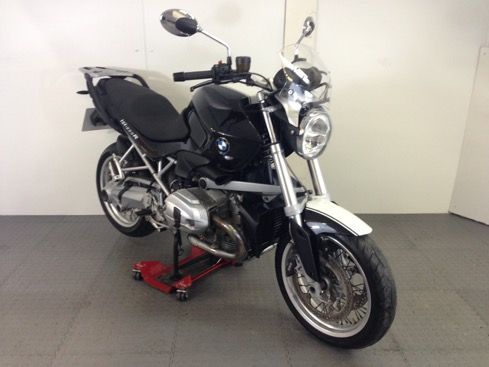 2011 BMW R1200R image 9