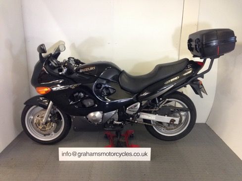 2003 Suzuki GSX600F image 2