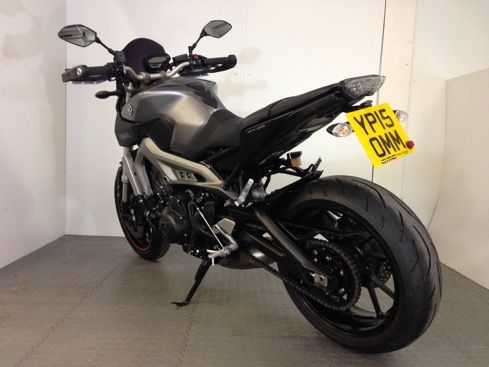 2015 Yamaha MT-09 image 7