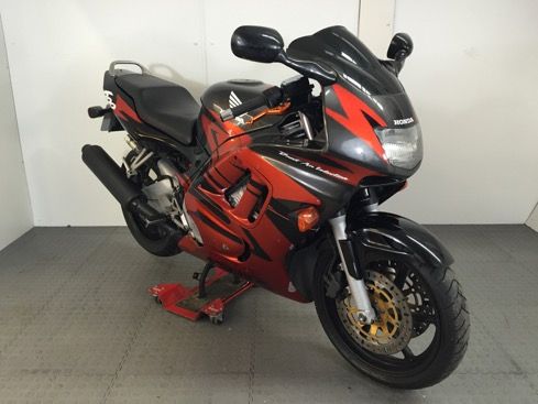 1998 Honda CBR600F image 3