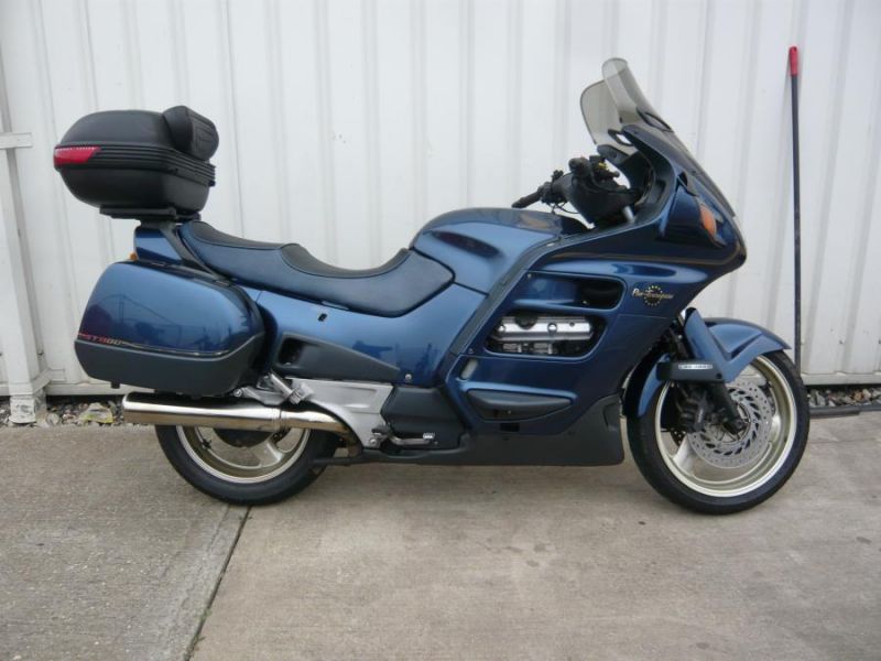 2000 Honda ST1100A Pan European image 1