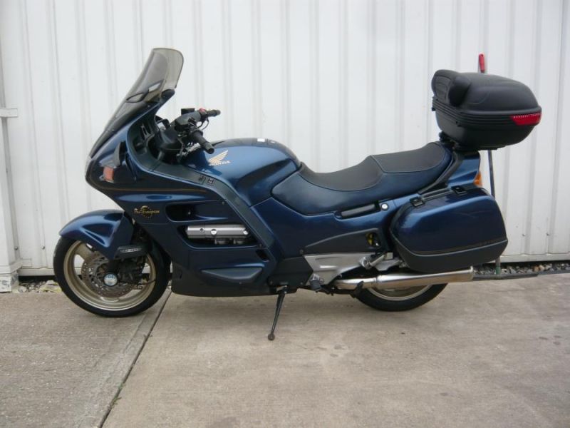 2000 Honda ST1100A Pan European image 2