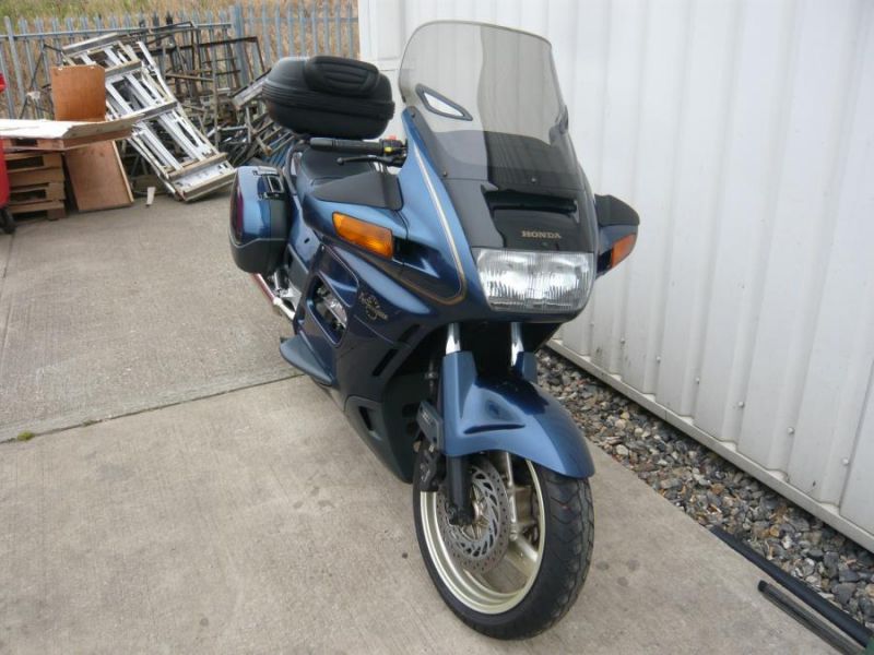 2000 Honda ST1100A Pan European image 3