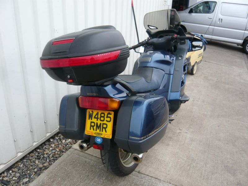 2000 Honda ST1100A Pan European image 4