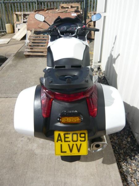 2009 Honda NT700 V-9 image 5