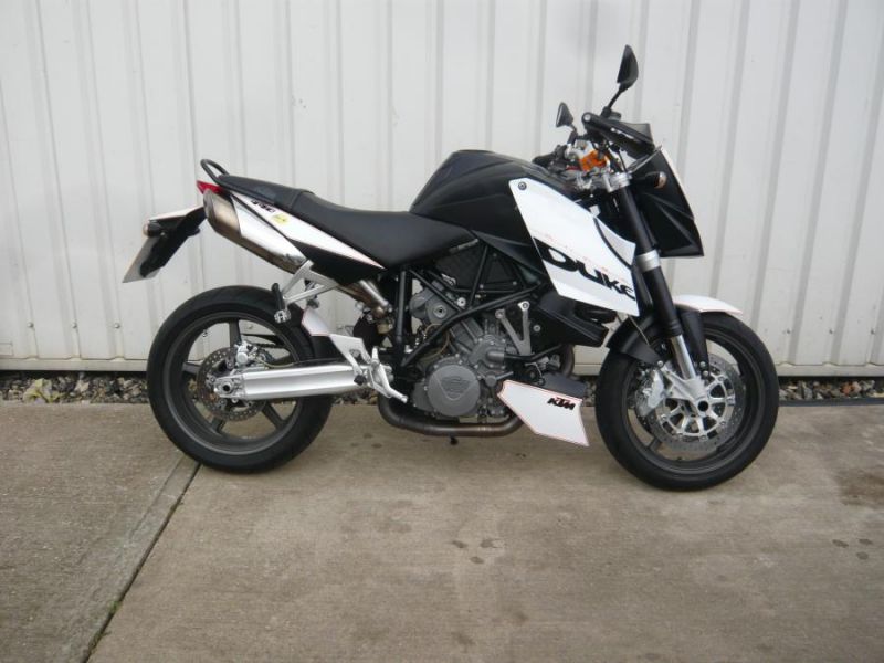 2007 KTM 990 SUPERDUKE image 1