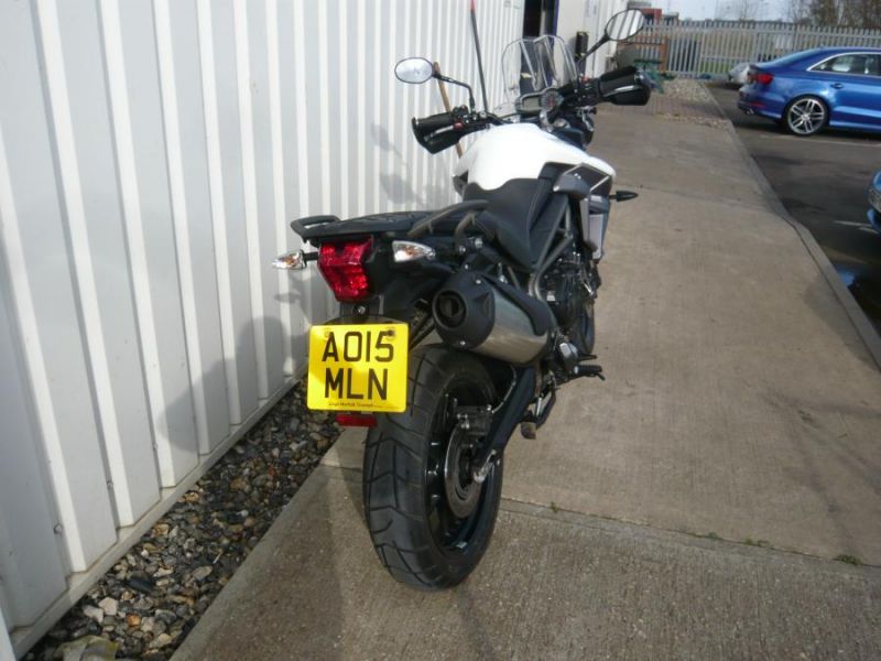 2015 Triumph Tiger 800 XTX image 4
