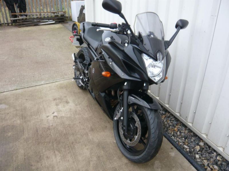 2010 Yamaha XJ600S image 3