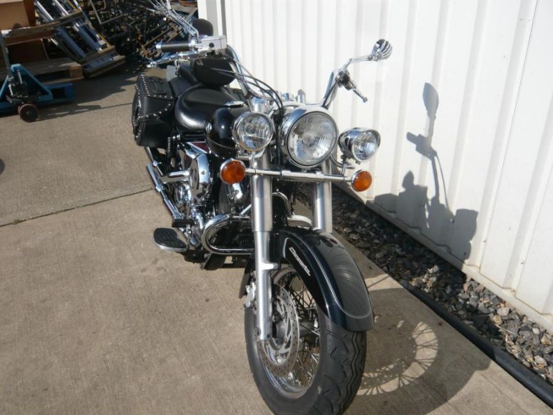 2005 Yamaha XVS650 Classic image 3