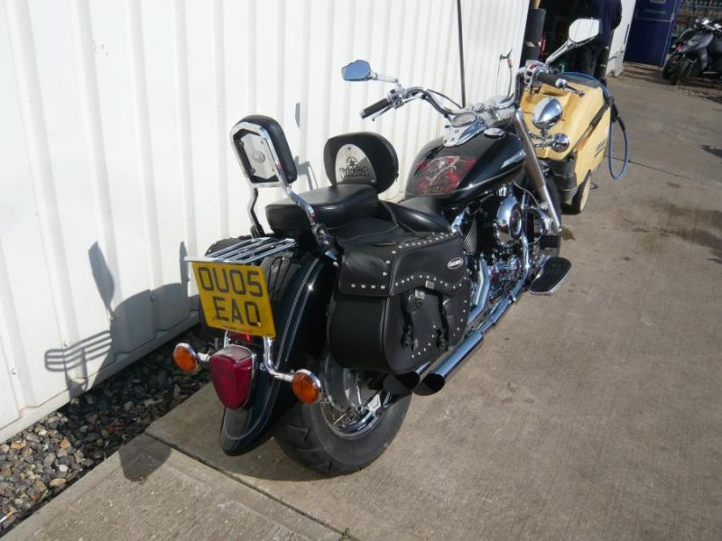 2005 Yamaha XVS650 Classic image 4