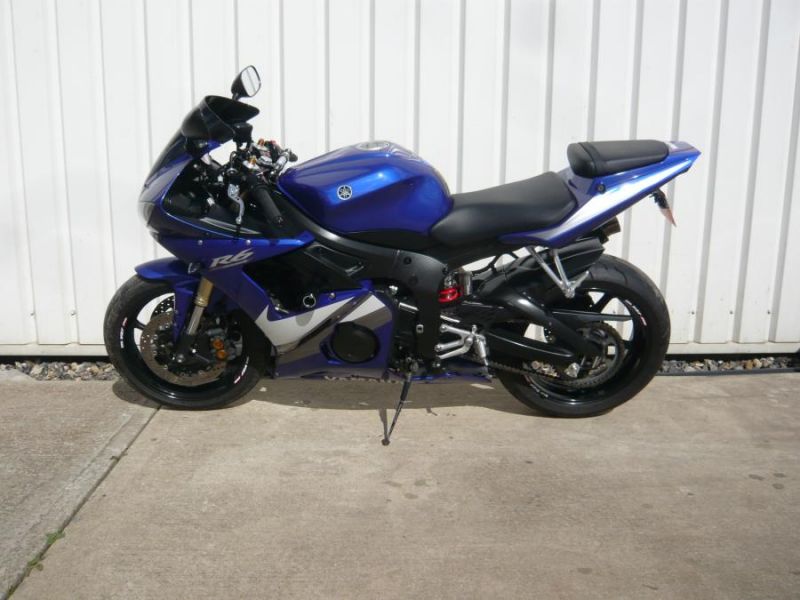 2005 Yamaha YZF R6 image 2
