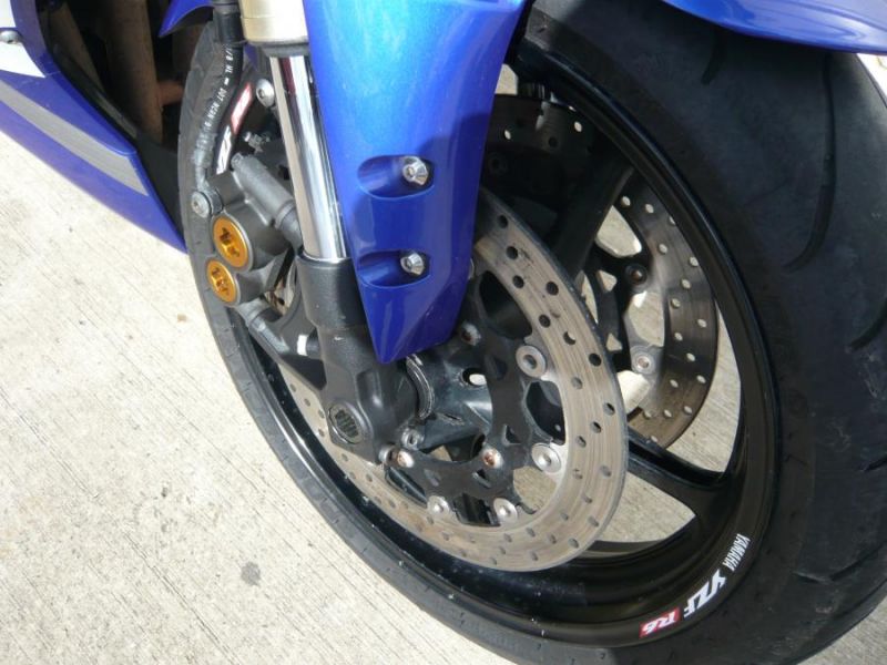 2005 Yamaha YZF R6 image 6