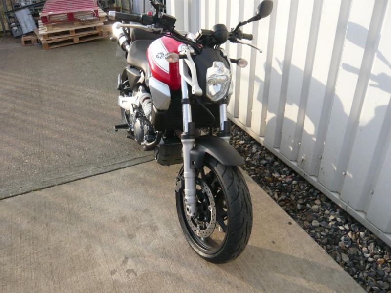 2009 Yamaha MT-03 image 3